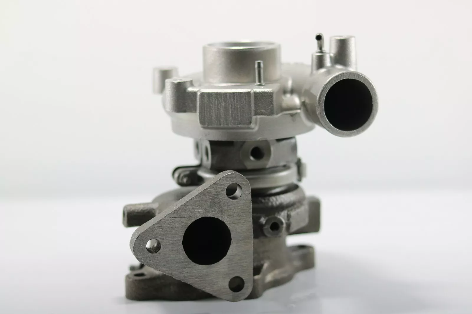 Turbocharger 49135-03300 Mitsubishi Canter 2.8 TD 1994- Turbo 49135-03301